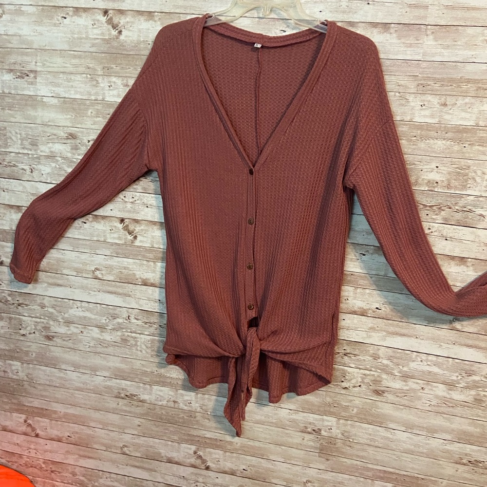 Waffle shirt that buttons down the front and ties at bottom, XL. New, no tags.
